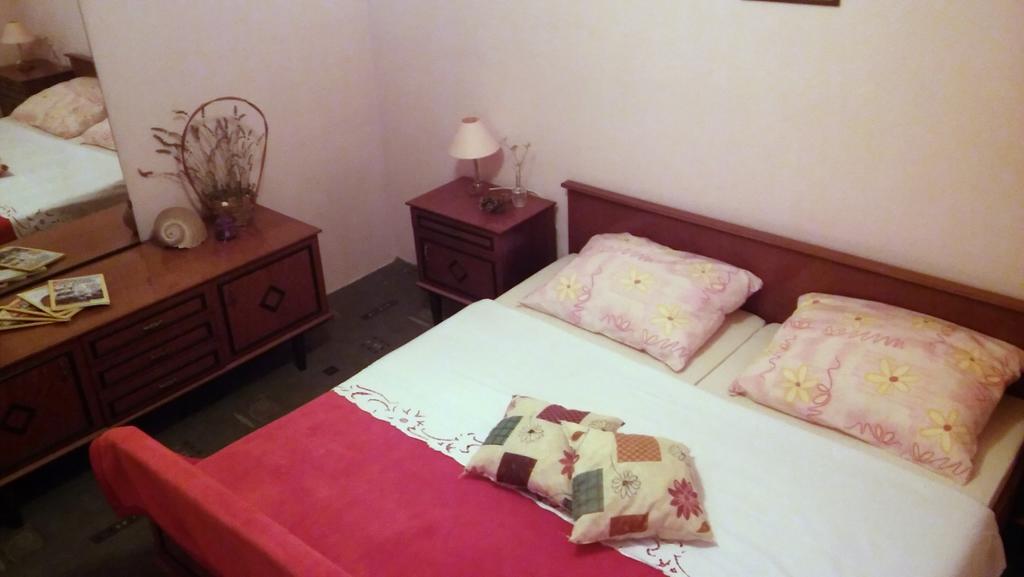 Apartmani Conar Велики Дрвеник Екстериор снимка