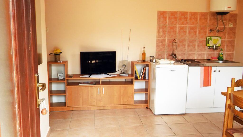 Apartmani Conar Велики Дрвеник Екстериор снимка